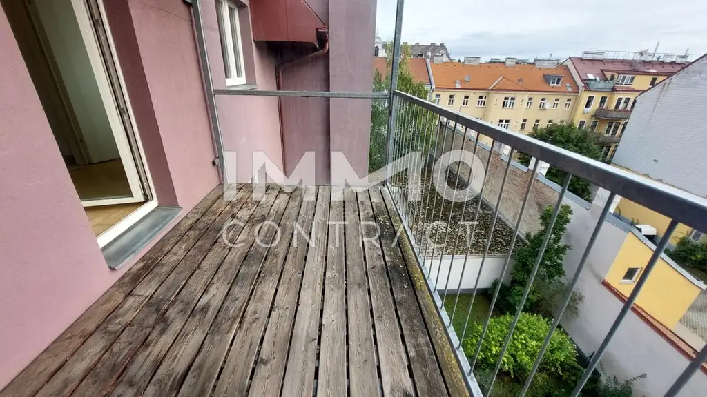 DG Wohnung mit 8m² Loggia mit Grün- und Fernblick in der Martinstraße.