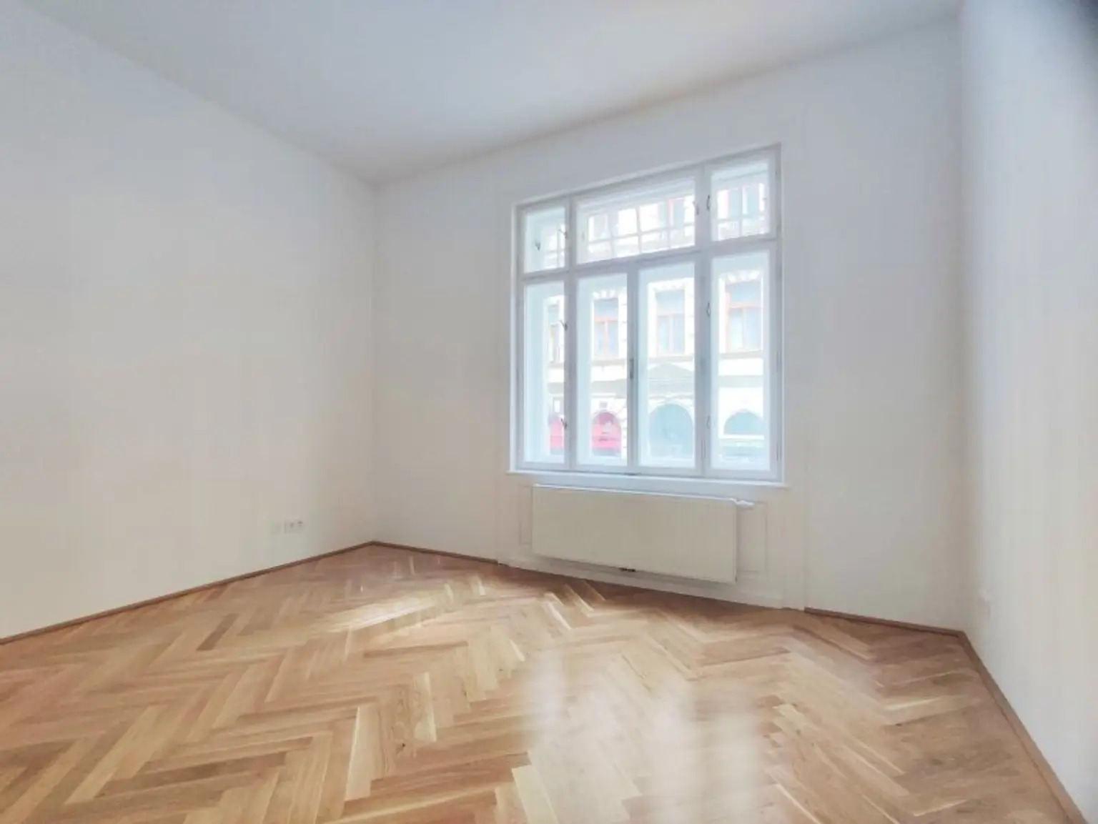 ERSTBEZUG NACH SANIERUNG - Stilvolles Wohnung direkt bei der U1