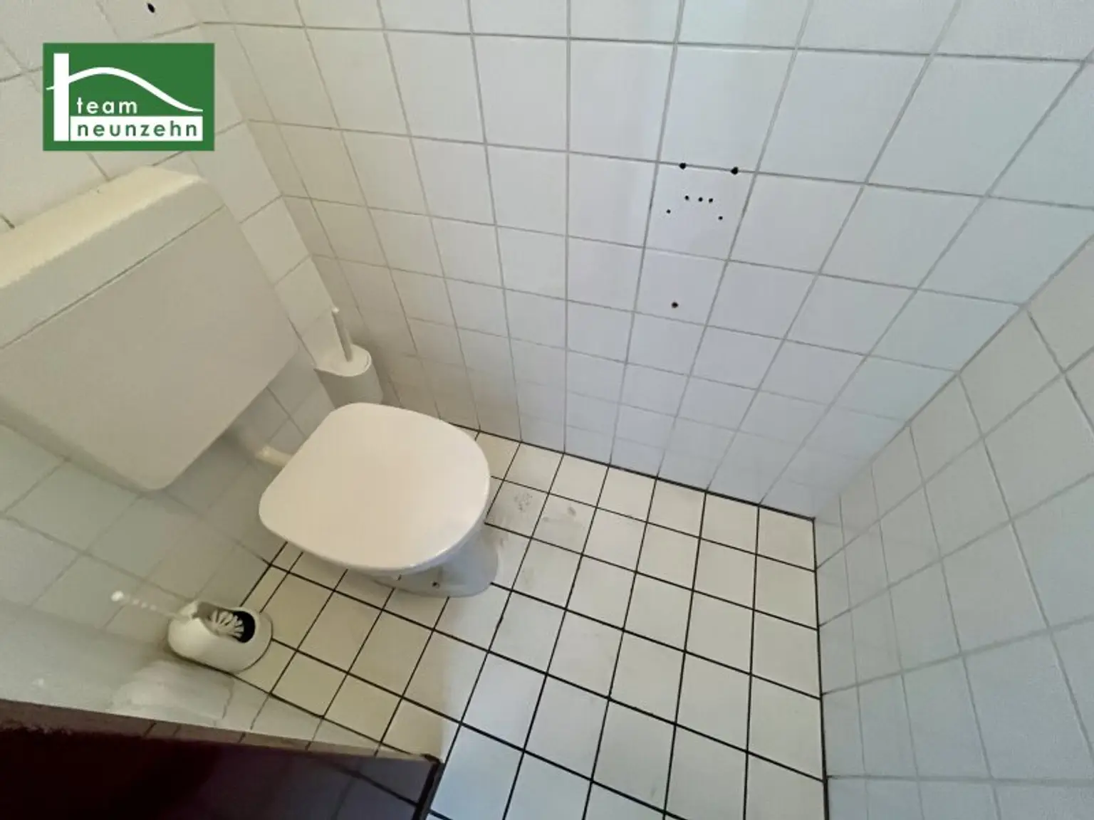 Büroflächen im Gewerbegebiet Strebersdorf. 1 gesamtes Stockwerk! 6 Parkplätze inkludiert!