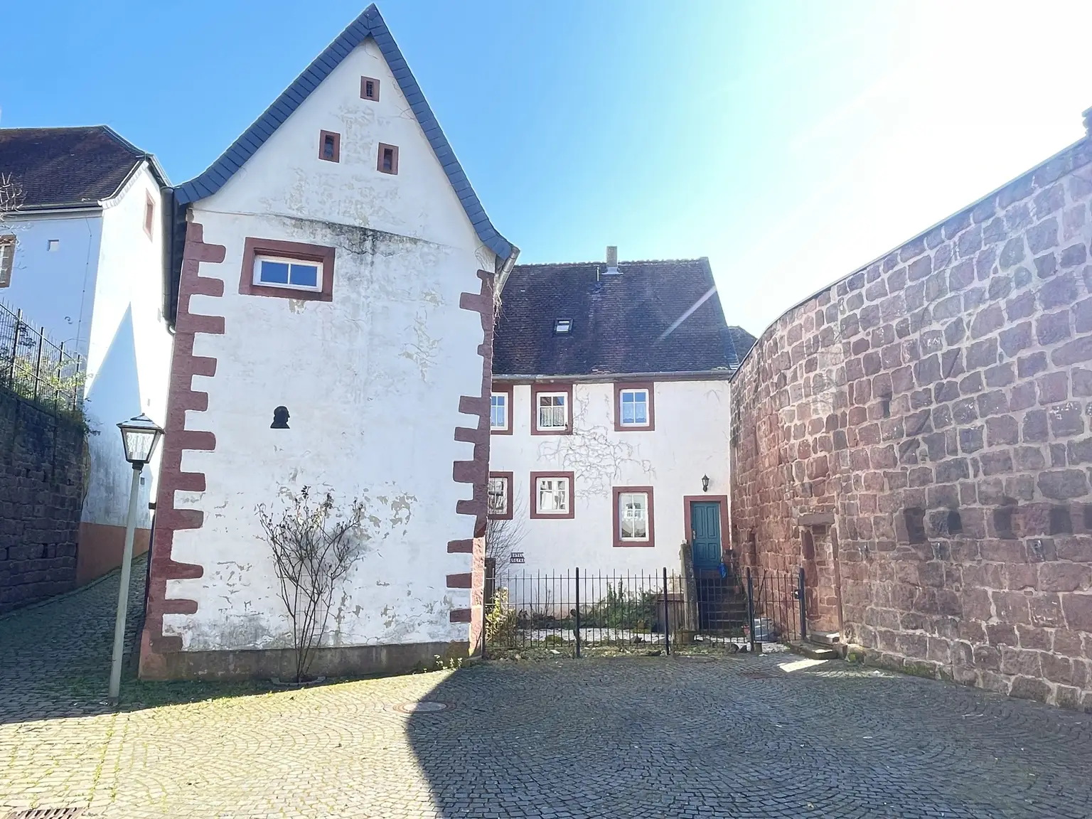 Volltreffer für Kapitalanleger!
"Hotel Goethe - Historischer Charme 
in der Altstadt von Ottweiler"