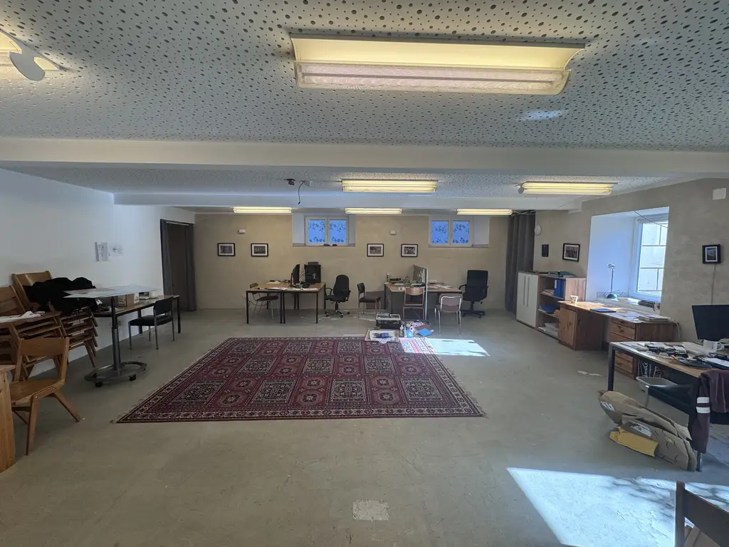 Vielseitiges Büro- und Wohngebäude mit großem Nutzungspotenzial – Wohnen & Arbeiten unter einem Dach!