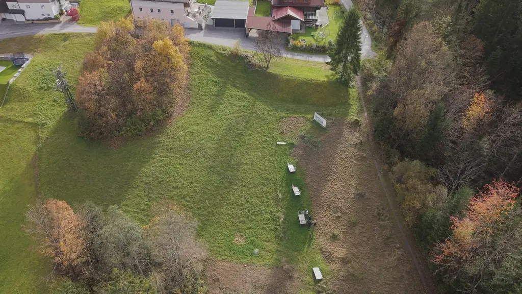 4 Zimmer Maisionette mit Penthouse-Charakter und eigenem Garten in traumhafter Lage