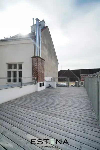 Lichtdurchflutete Dachgeschoss-Maisonette mit großzügiger Dachterrasse - Nahe U4 Pilgramgasse