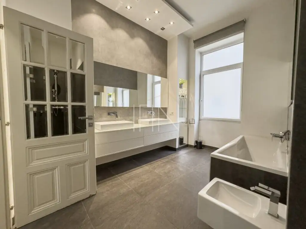 Altbauliebe trifft Wiener Klassik - 124m² Stil und Eleganz im 4. Bezirk