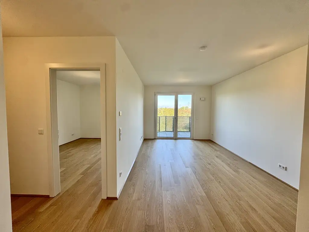 Hirschfeld: neu und provisionsfrei - Schnäppchen Hit mit Balkon