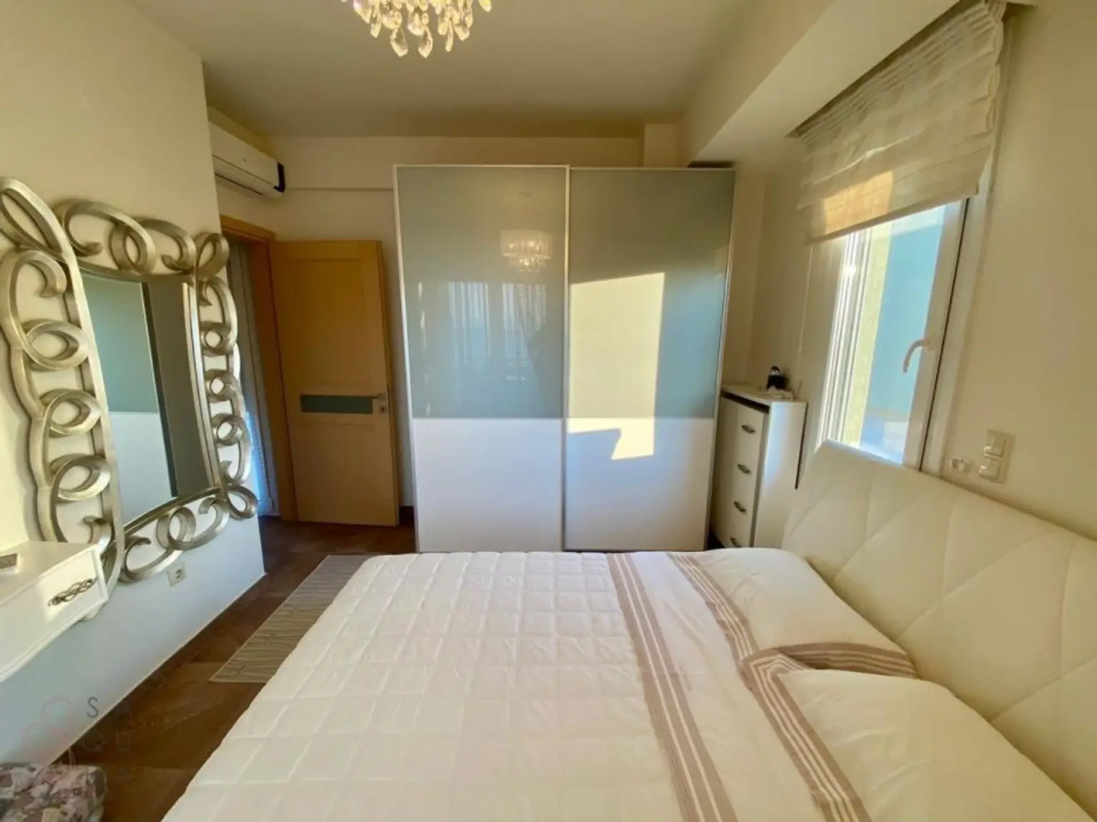 Pefkochori – Stilvolle Maisonette auf großem Grundstück nur wenige Schritte vom Strand