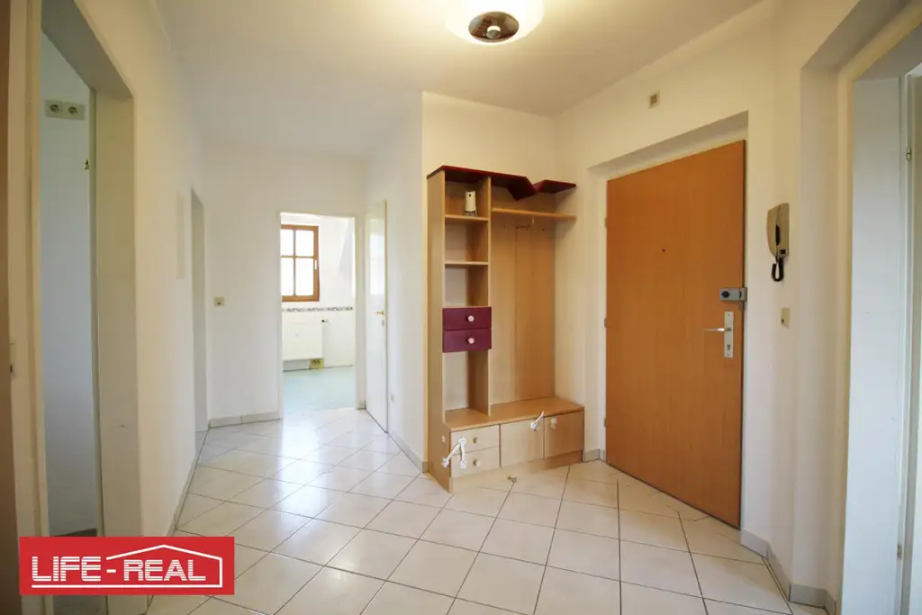 Helle und großzügige 3,5-Zimmer-Wohnung mit Blick ins Grüne