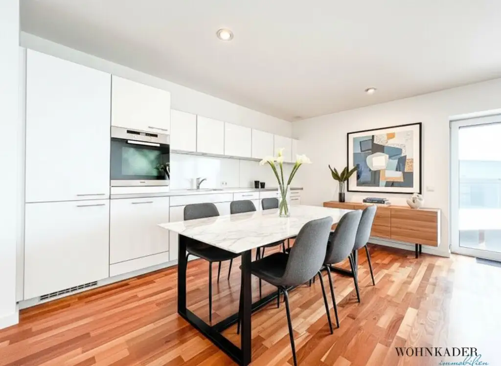 Exklusive 130 m² Dachgeschosswohnung mit Terrasse, Dachterrasse und atemberaubendem Blick auf den Stephansdom
