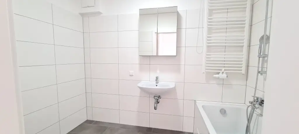 Traumhafte Eckwohnung in Traismauer, NÖ - 3 Zimmer und Balkon mit Grünblick!