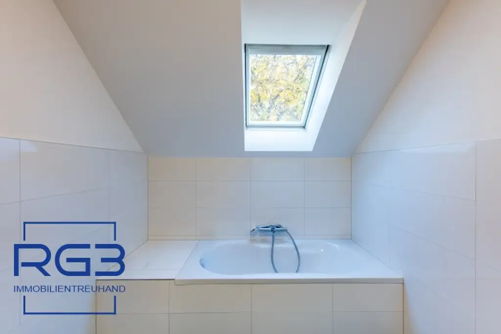 Großes Einfamilienhaus mit großem Garten # Provisionsfrei