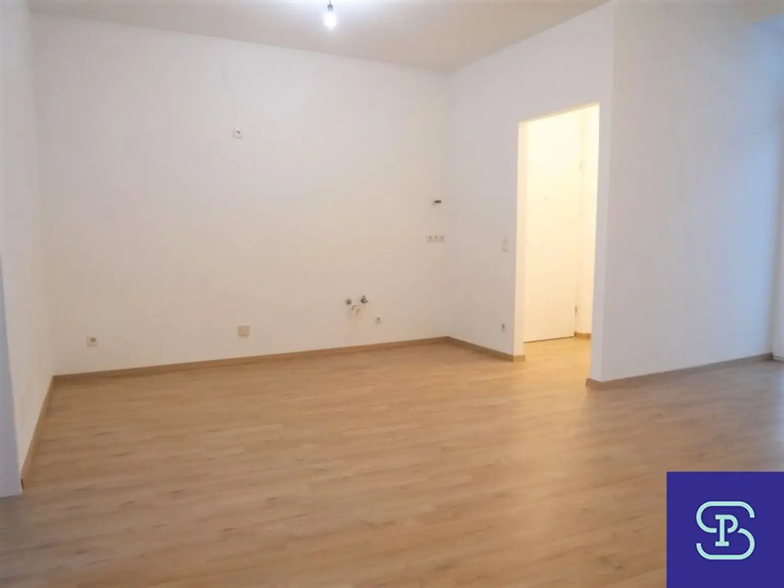 Provisionsfrei: Unbefristeter 55m² Altbau + 25m² Terrasse im topsaniertem Stilaltbau - 1070 Wien!