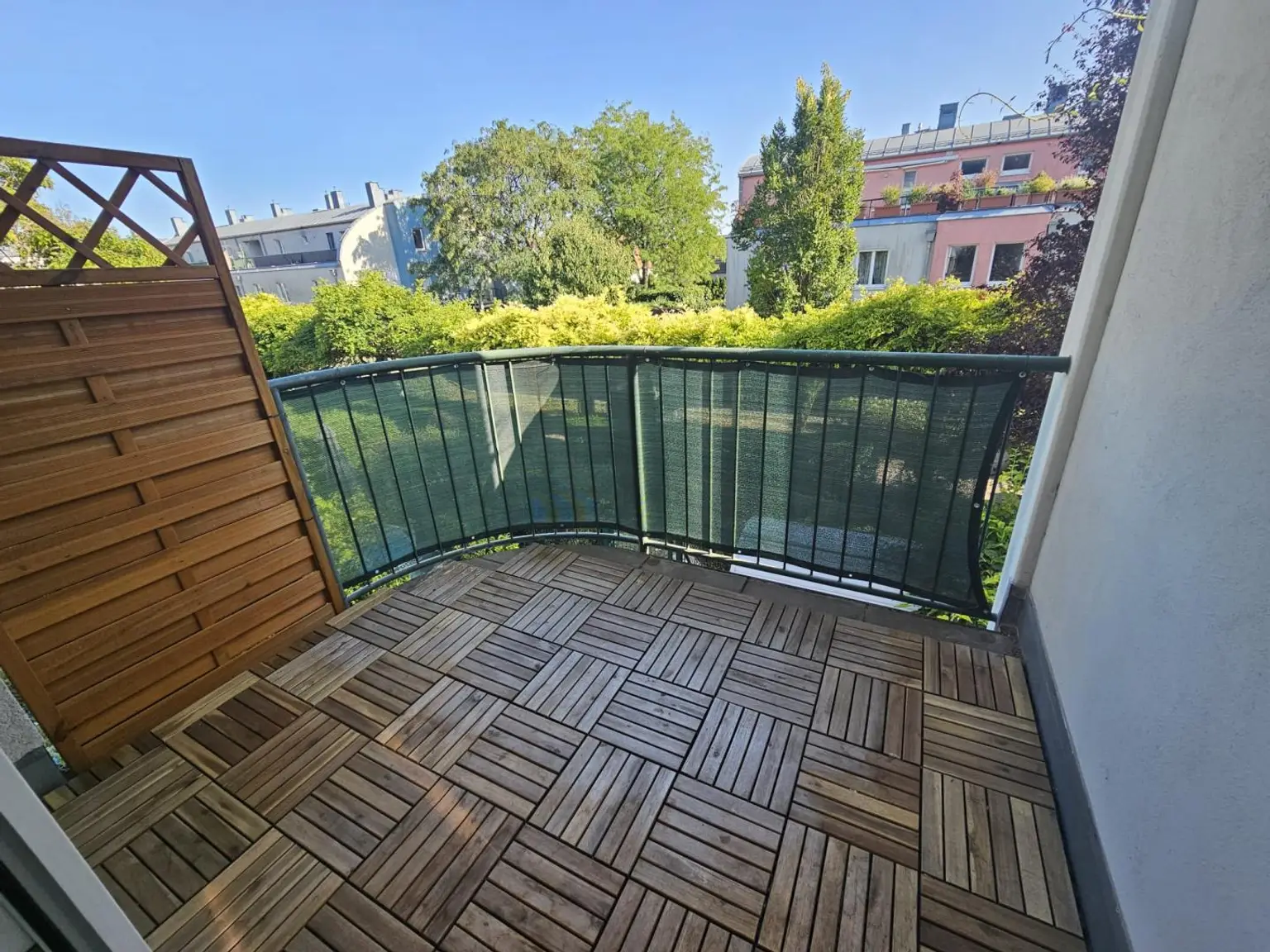grüne Ruhelage, großer Balkon, sehr angenehme Wohngegend