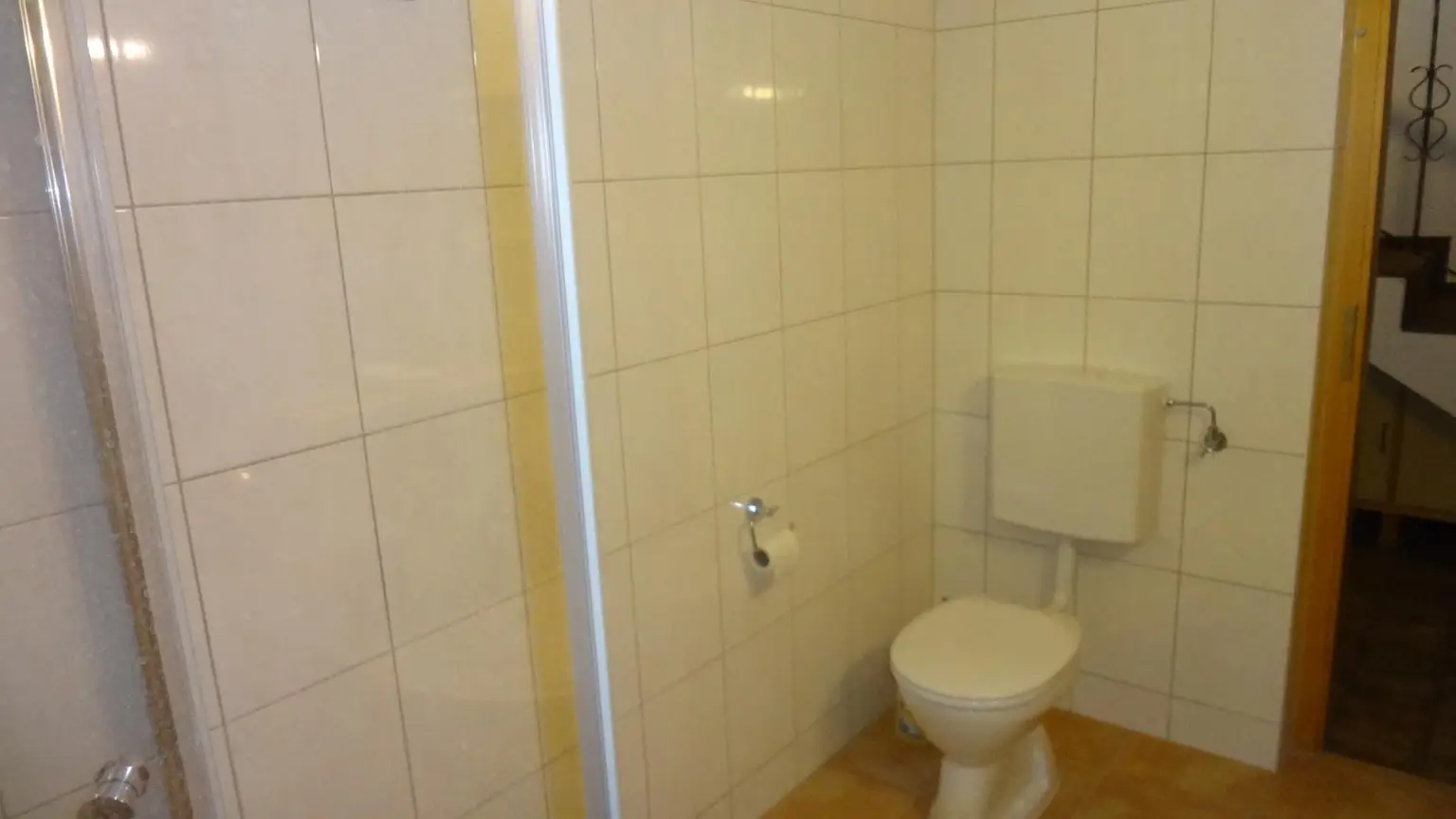 Sanierungsbedürftiges Reihenhaus mit Seeblick!