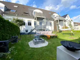 Hausansicht aus dem Garten