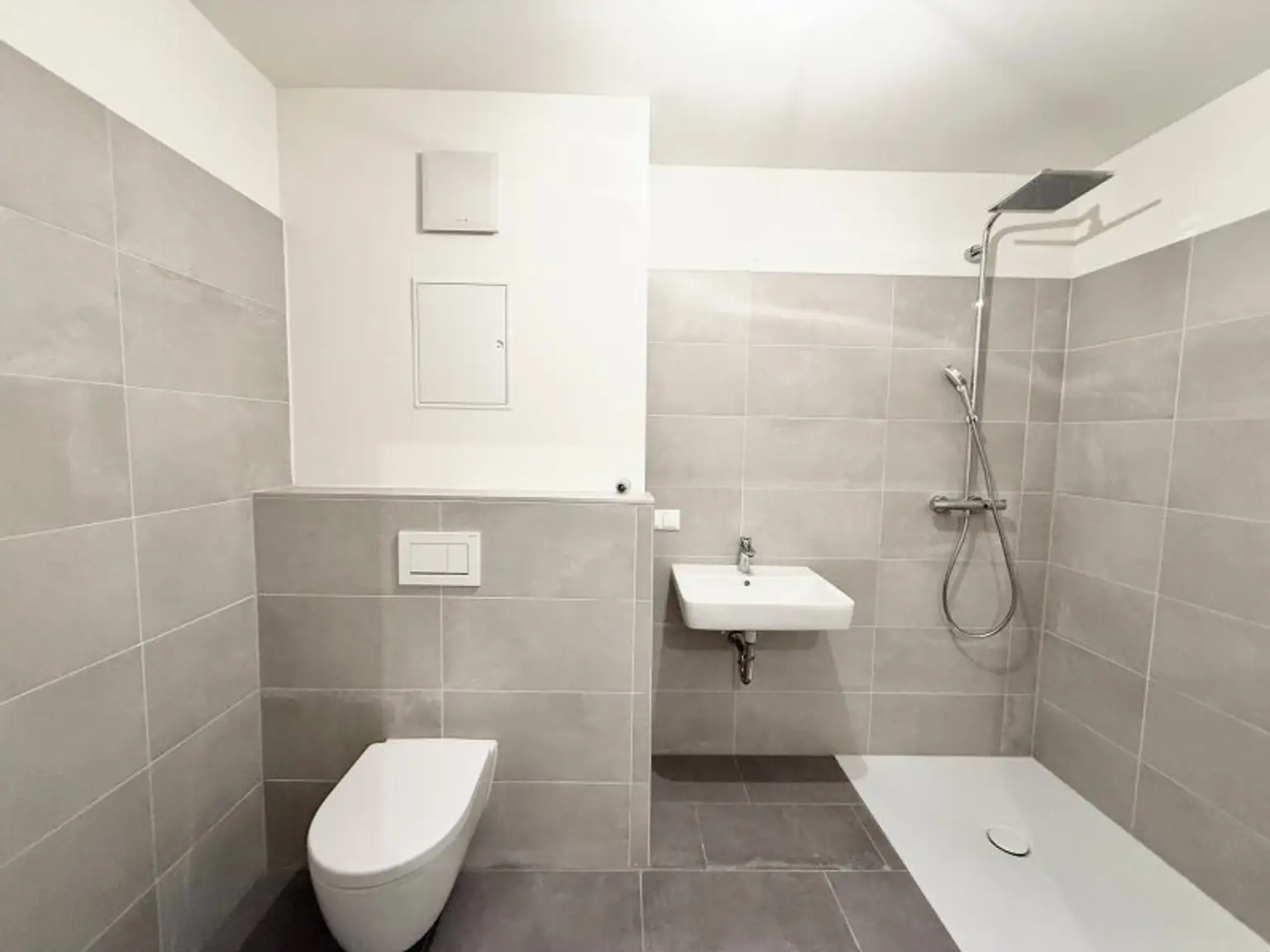 geräumige 2-Zimmer Wohnung in guter Lage - Erstbezug auf Eigengrund + Provisionsfrei!