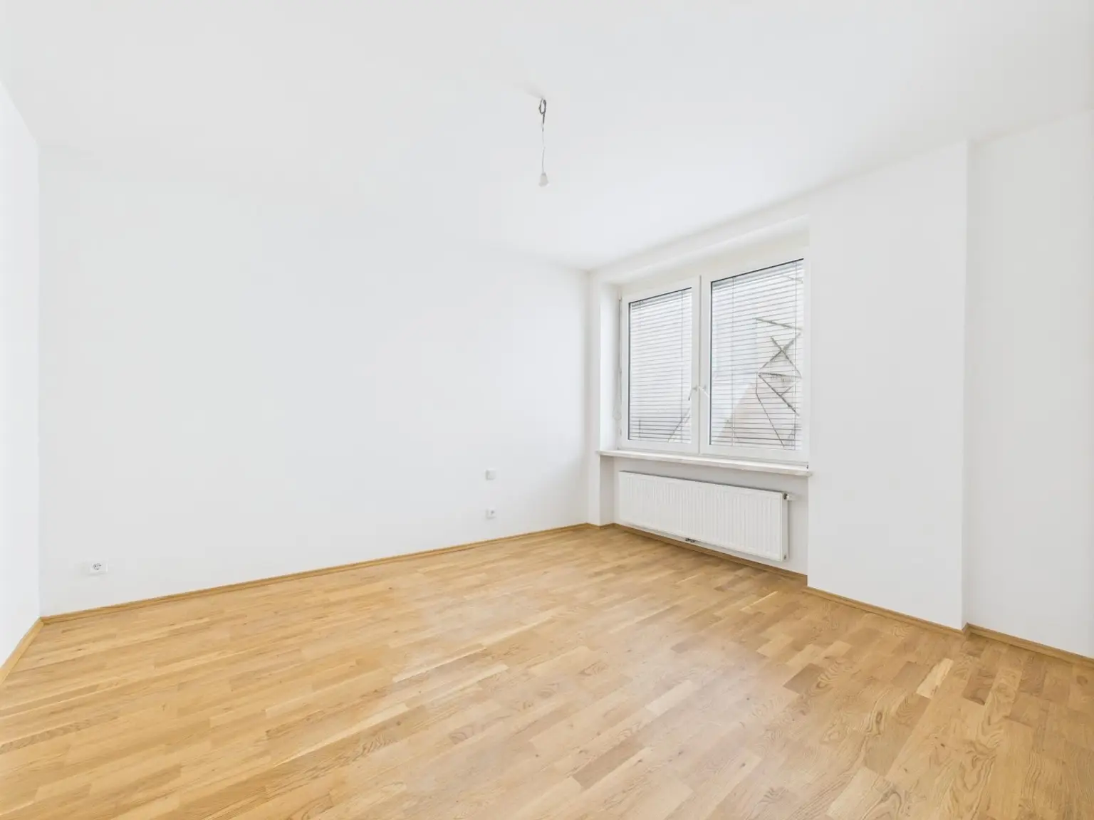 Linz/Stadt: TOP-MIETWOHNUNG ca. 116,7 m²  + BALKON nähe Promenade/Landestheater