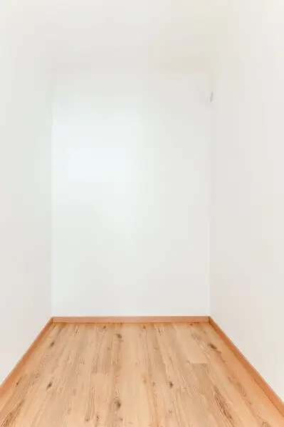 Nahe Schönbrunn! Hofseitige 2-Zimmer-Wohnung im 15. Bezirk zu vermieten!