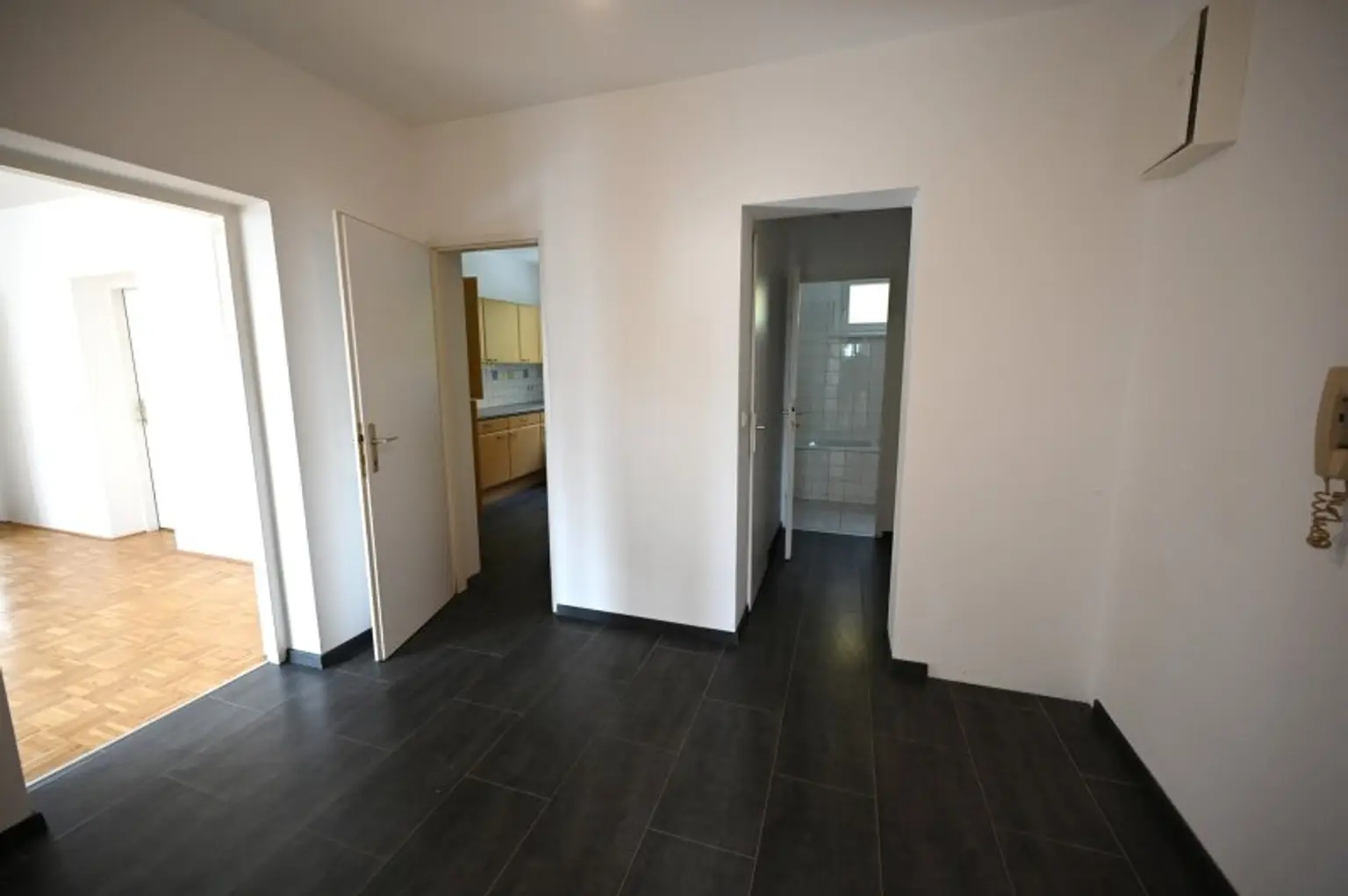 Familienfreundliche Wohnung mit Balkon, Terrasse und Grünblick in Hörsching