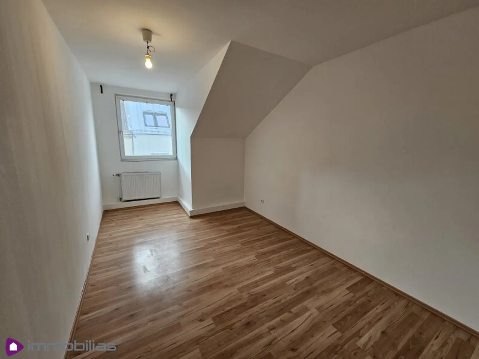 Sofortbezug: Sonnige DG Wohnung