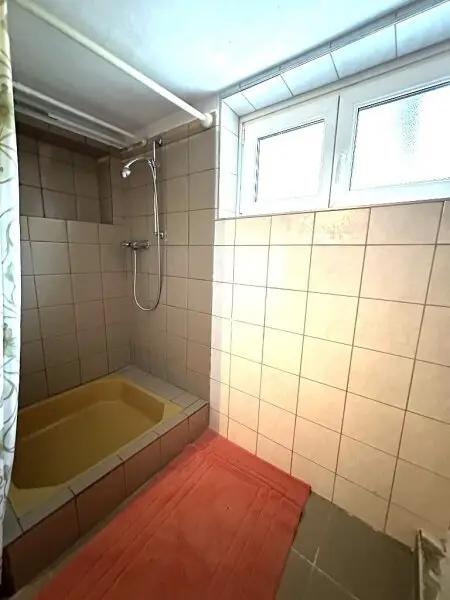 WOLFSBERG - SANKT THOMAS, 160 m2 Einfamilienhaus mit Potential, Vollkeller, 1139 m2 Grundstück, Wirtschaftsgebäude