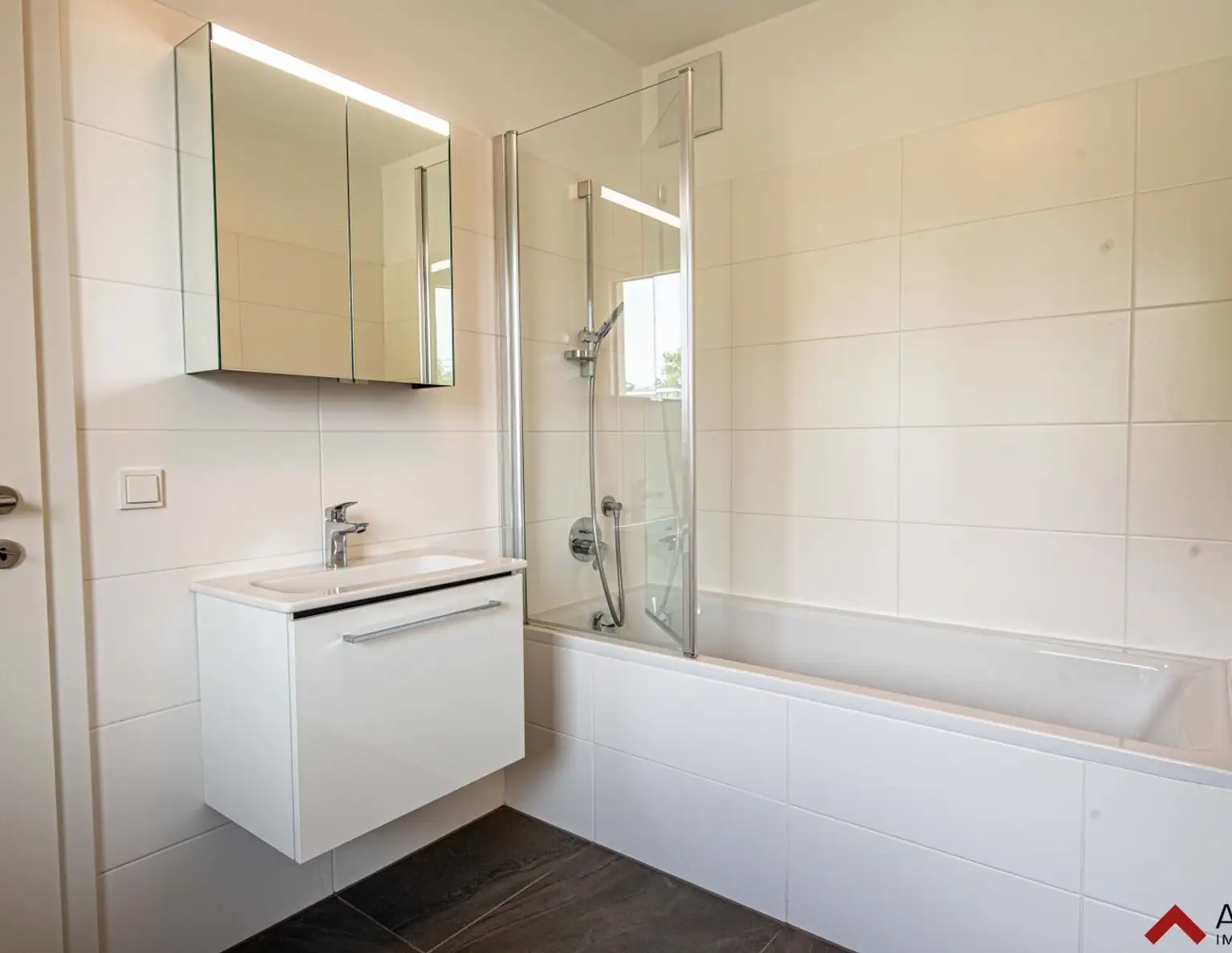 Moderne 2-Zimmer-Wohnung mit Küche und Balkon nähe JKU