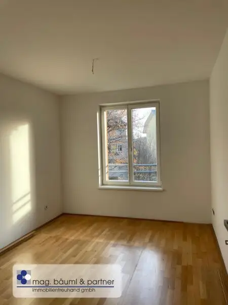 Wohnung mit Balkon und Wintergarten
