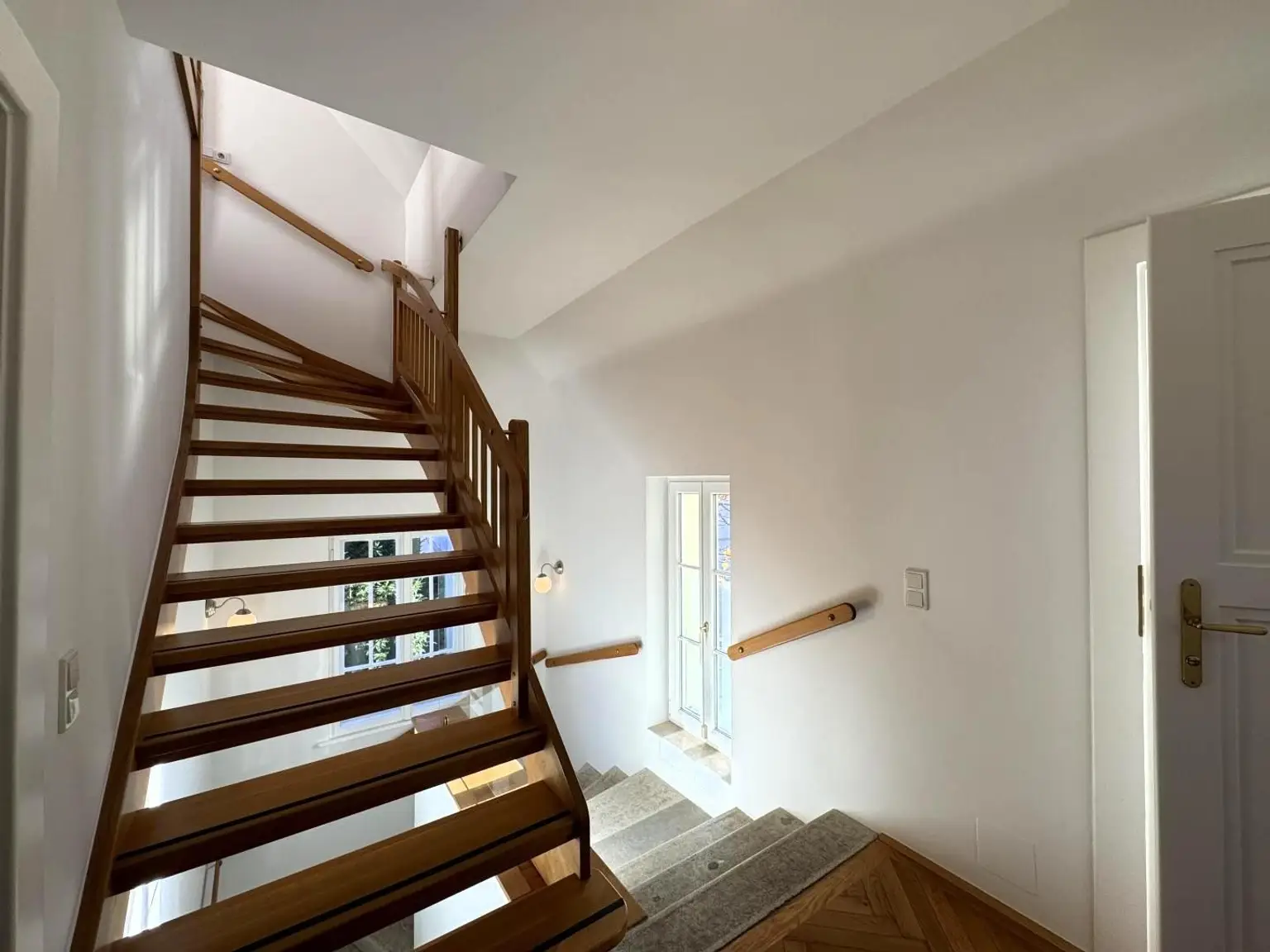 Charmante Alt-Patrizier Villa 3 Schlafzimmer, 4 Bäder + Wohnkeller // Charming old patrician villa, 3 bedrooms, 4 bathrooms + basement living area //