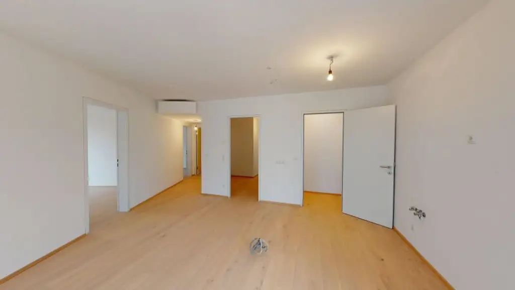 Lichtdurchflutete, großzügige 3-Zimmer Wohnung in traumhafter Lage von Mödling