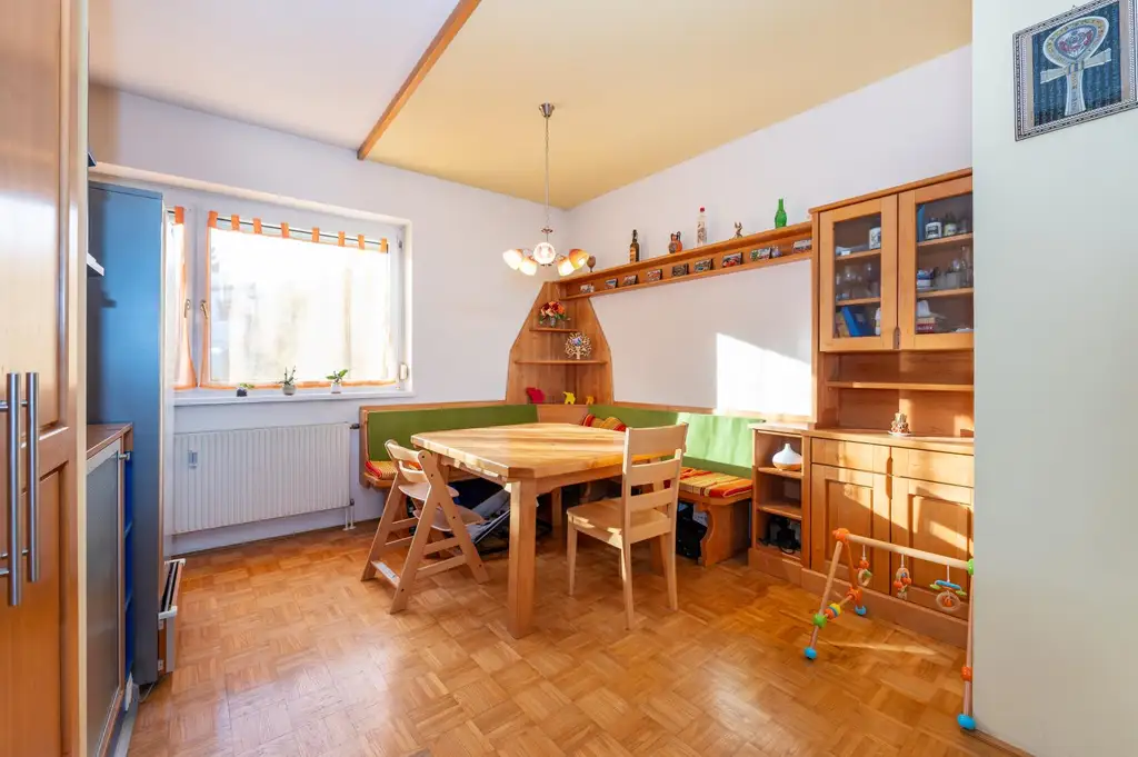Charmante Maisonette-Wohnung mit Balkon und TG-Parkplatz