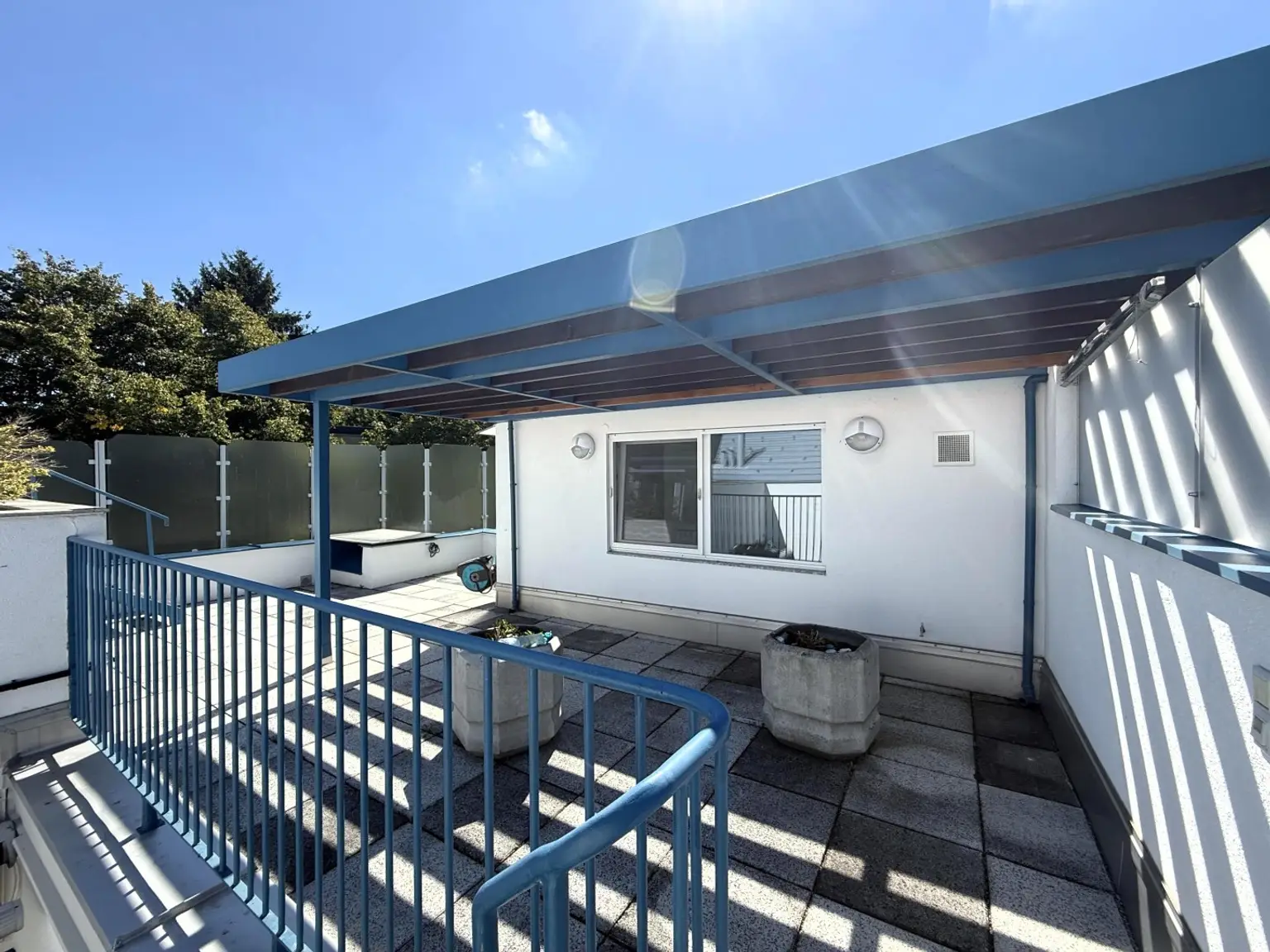 Ansprechendes Atelier, Loft, Dachterrasse inkl. PP im Neunzehnten // Attractive Studio, loft, roof terrace incl. parking in the nineteenth //