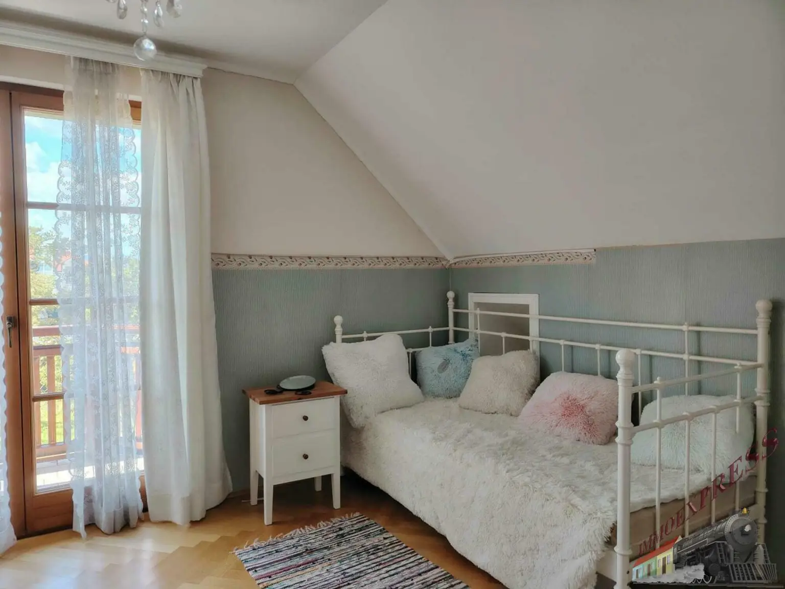Großzügig gebautes Einfamilienhaus (Baumeisterhaus) auf 950m² Grund - nur ca. 25min nach Wien!