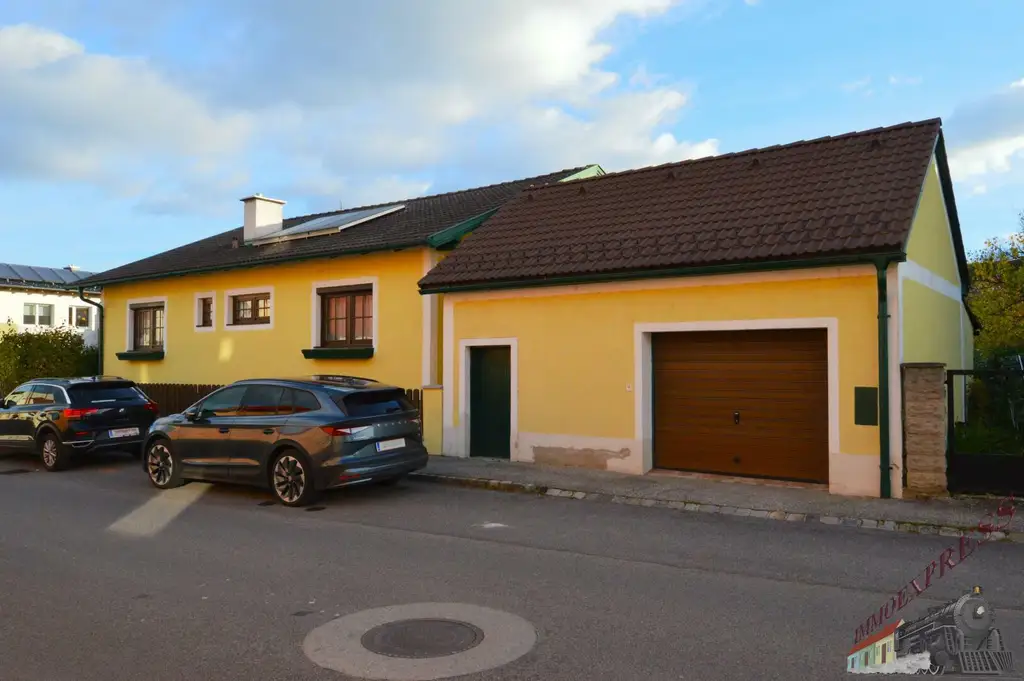 Gepflegtes Einfamilienhaus - Doppelcarport - Garage - neue Pelletheizung mit Solaranlage