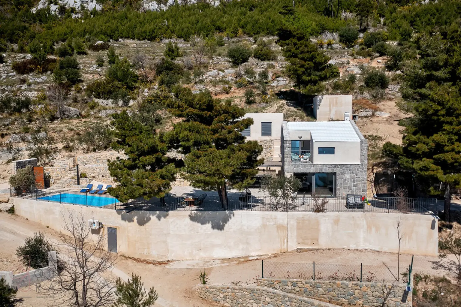 Stone Mansion Makarska – Mediterrane Eleganz mit Investitionspotenzial