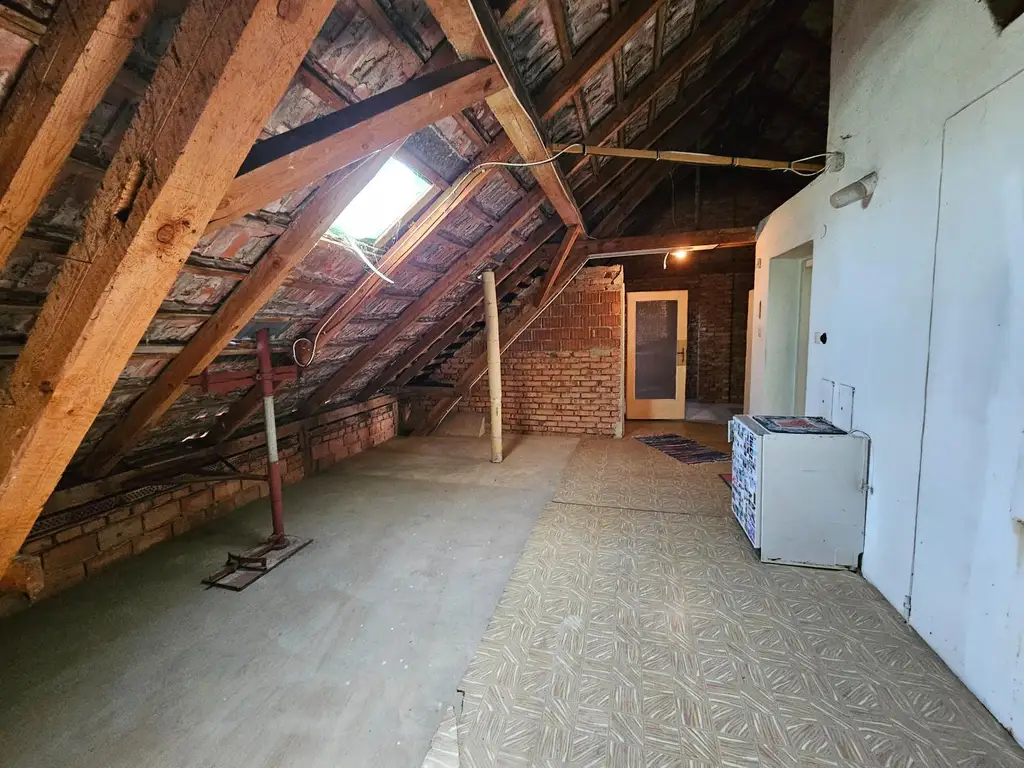 Einfamilienhaus mit kleinem Garten