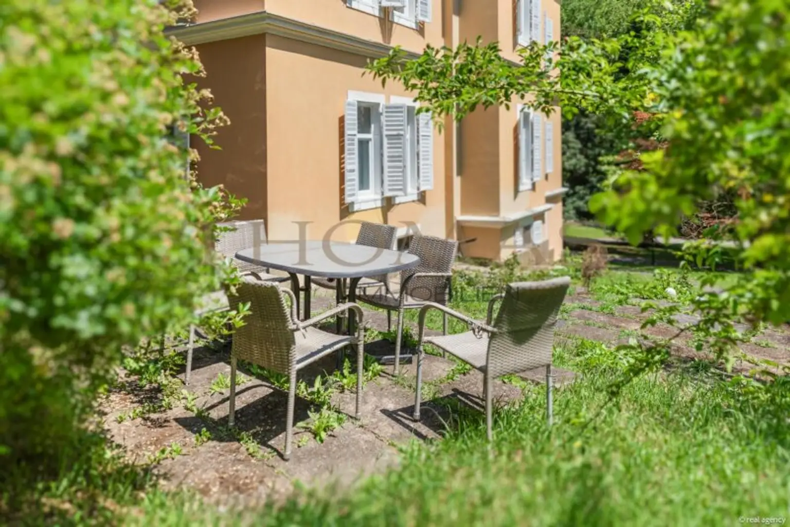 Kurparkjuwel "Villa Clar" - Boutiquehotel, Restaurant & 3 Geschäftsflächen