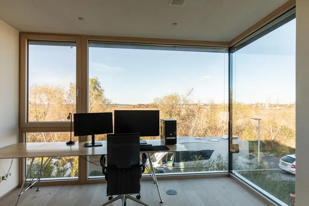 Exklusive Villa mit direktem Seezugang in Neusiedl am See