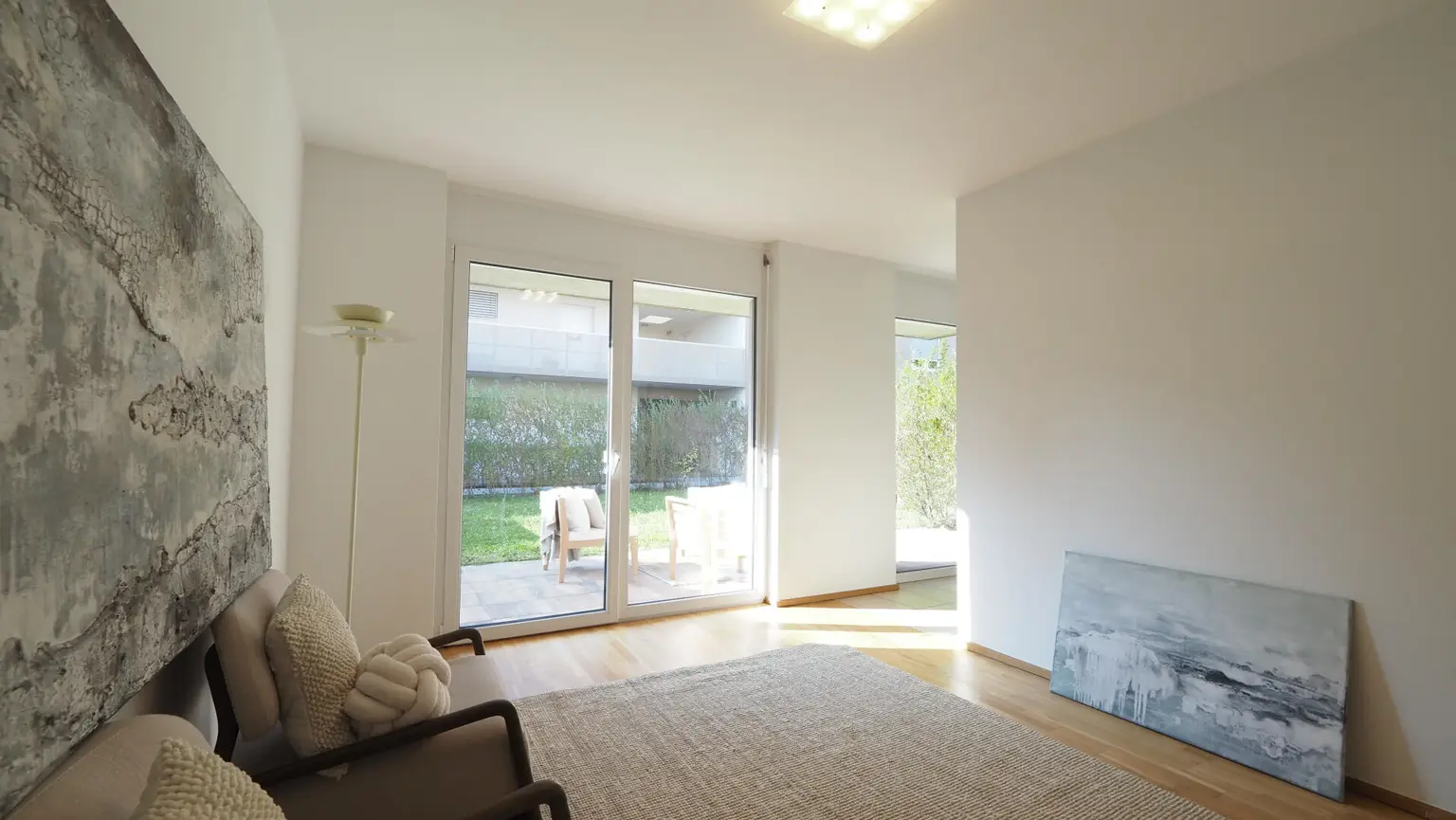 Moderne 2 Zimmer Wohnung mit Garten und 2 Tiefgaragenplätzen in Graz - St. Peter und ruhiger Lage!