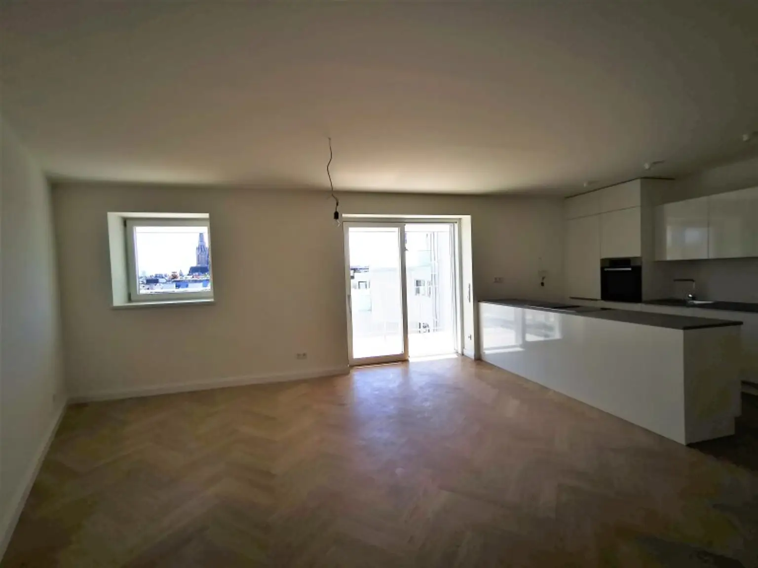 Dachgeschosswohnung der Superlative: 3 Zimmer mit viel Freifläche & Luxus pur in Citynähe : ab November zur Anmietung frei!