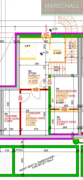 Außergewöhnliche Doppelhaus-Hälfte mit Pool