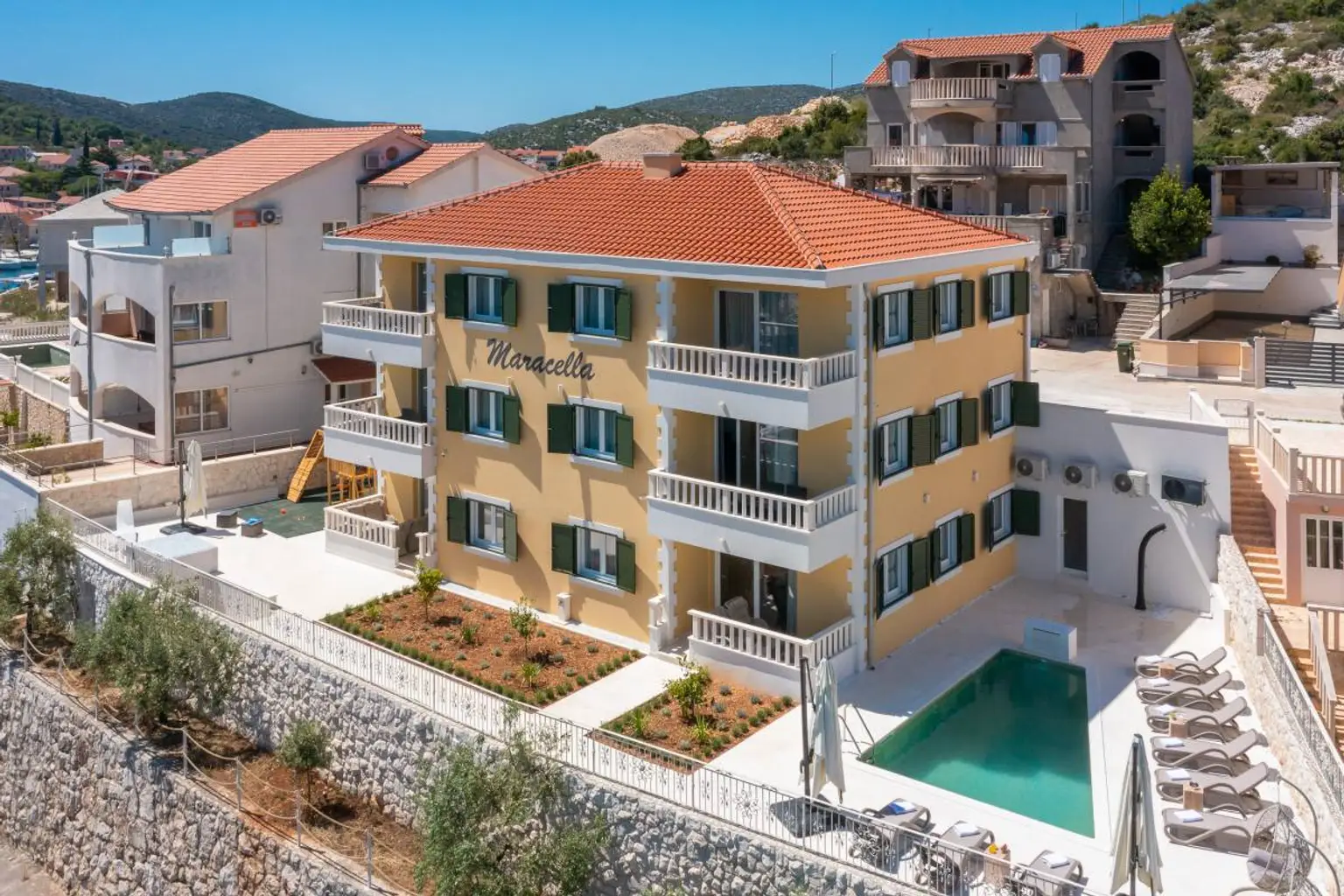 Q1 | ++ APARTMENTS direkt am Meer, 1.Reihe ++ MARINA bei TROGIR | Prima Service Immobilien