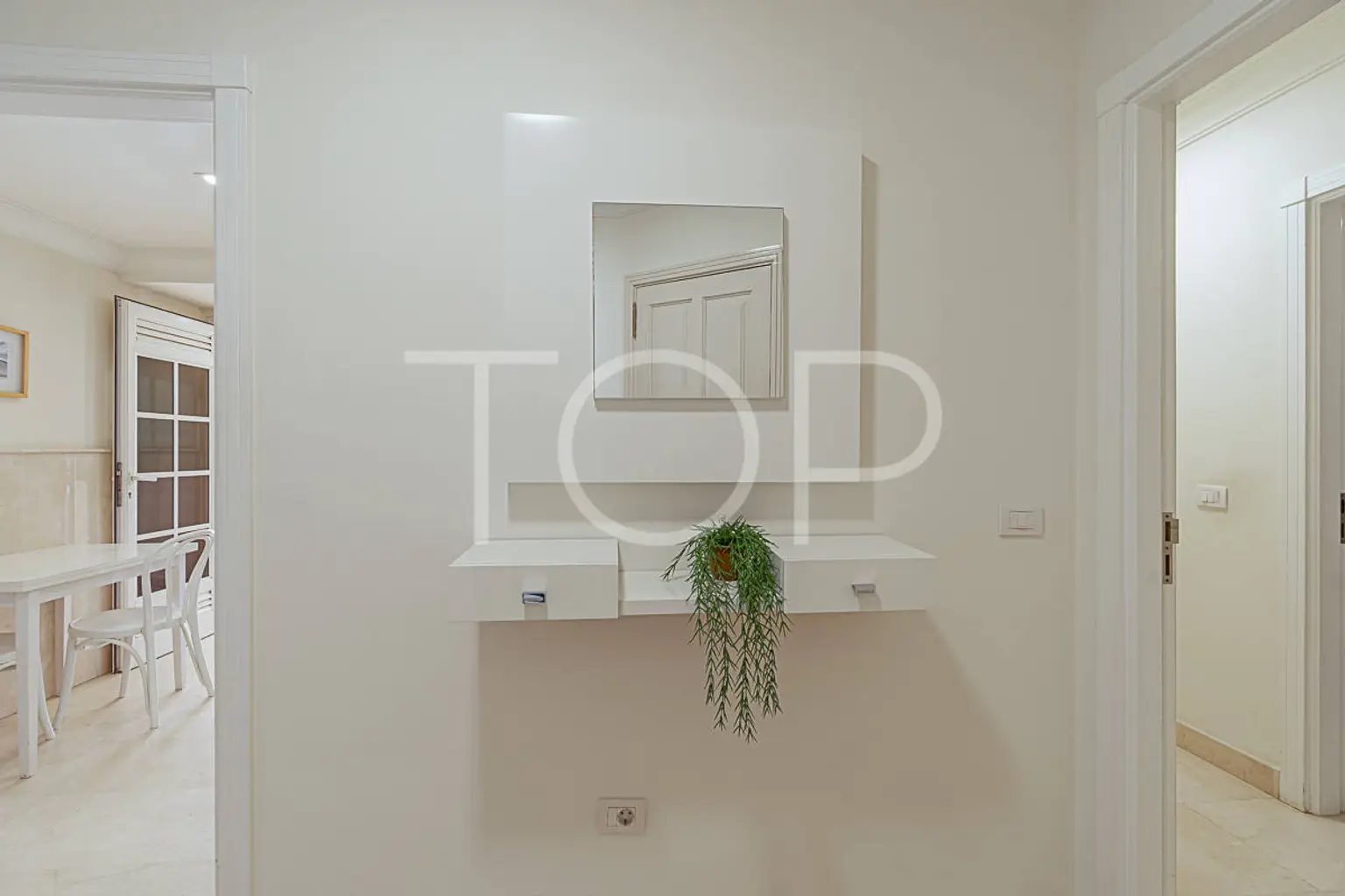 Apartment-El-Duque-Entry-Tenerife