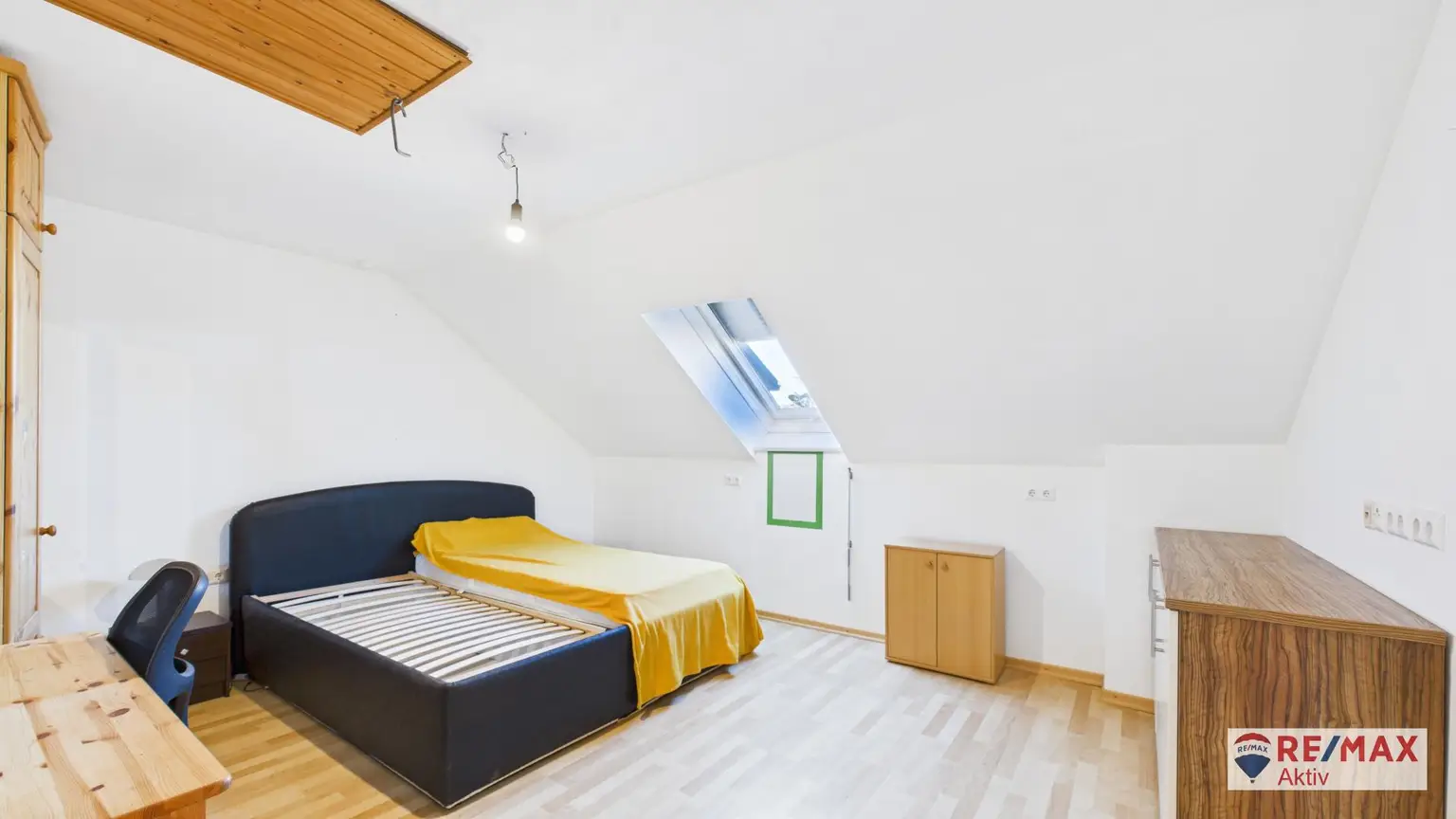 Rustikaler Charme trifft moderne Technik – Einfamilienhaus mit Galerie in Toplage Strasshof