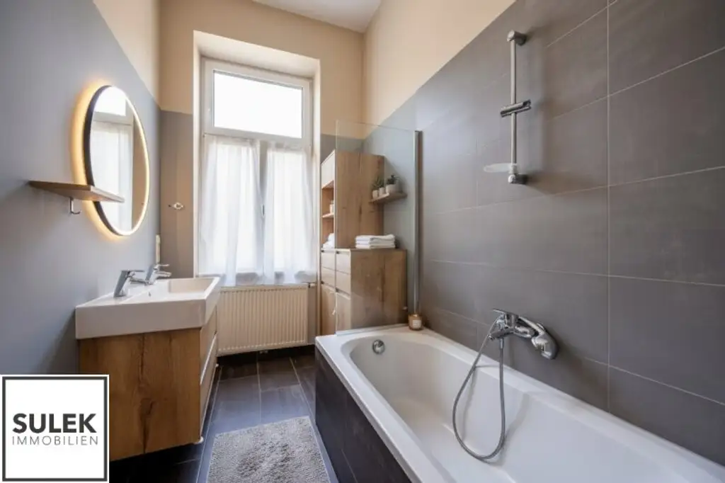 Gut geschnittene Altbauwohnung mit Grünblick; Schönbrunnerallee