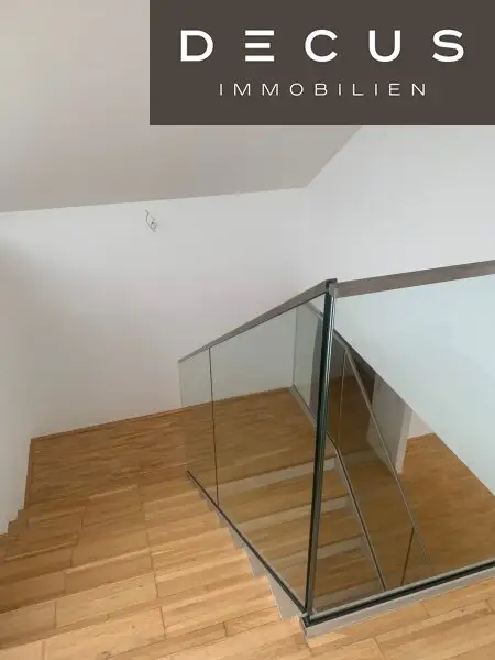 4-ZIMMER | LUXUS IM HERZEN DER STADT | TRAUMHAFTE DG-WOHNUNG | ROOFTOP-TERRASSE - AB SOFORT