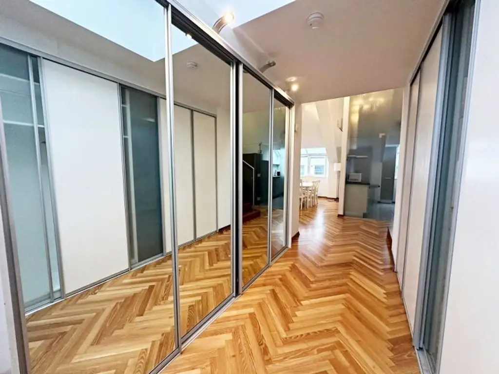 STAATSOPER-BLICK, klimatisiertes 110 m2 Dachgeschoss mit 20 m2 Terrasse, 3 Zimmer, Extraküche, 2 Bäder, Möblierung möglich