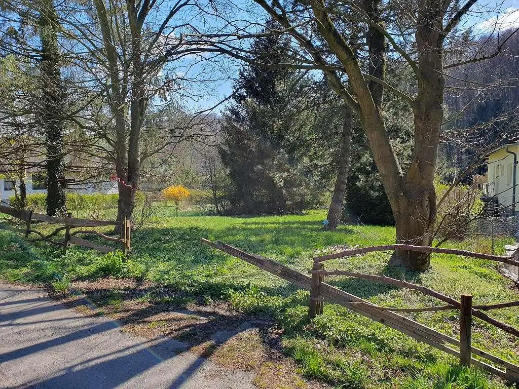 Großzügiges Baugrundstück mit ca. 1.070m2 in 3400 Klosterneuburg - Maria Gugging (Bauklasse I und II)