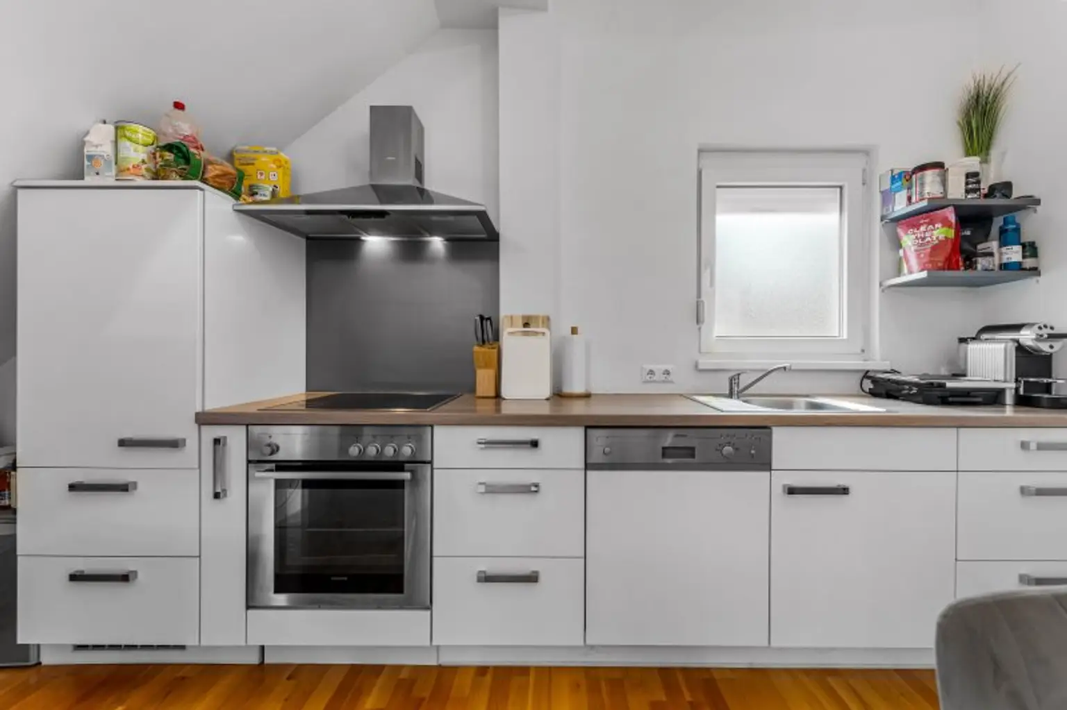 Charmante 3-Zimmer-Dachgeschosswohnung mit Terrasse und Bergblick in Klagenfurt!