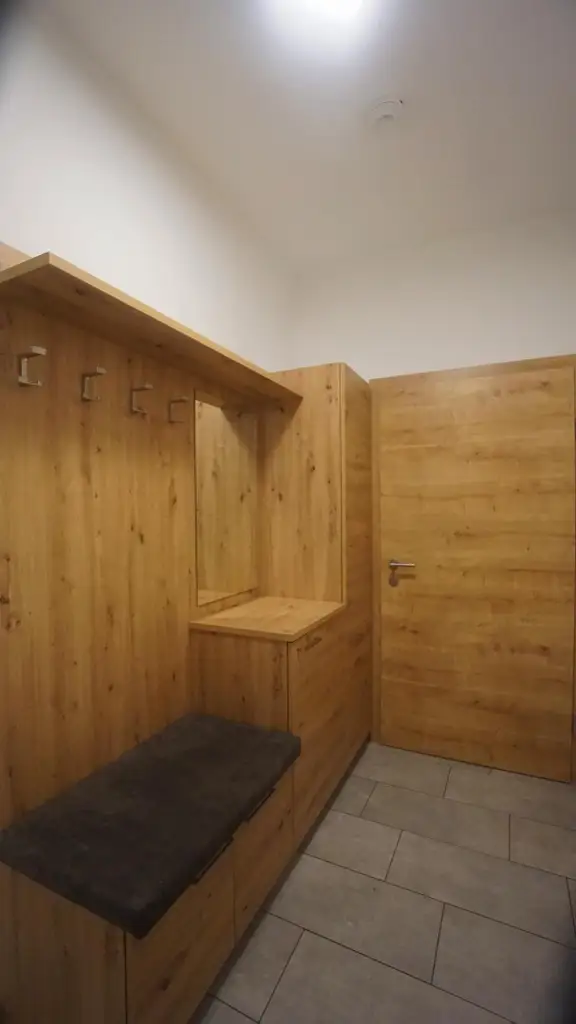 Moblierte, exklusive, lichtdurchflutete 4 Zimmer Wohnung / Kurzzeitmiete möglich