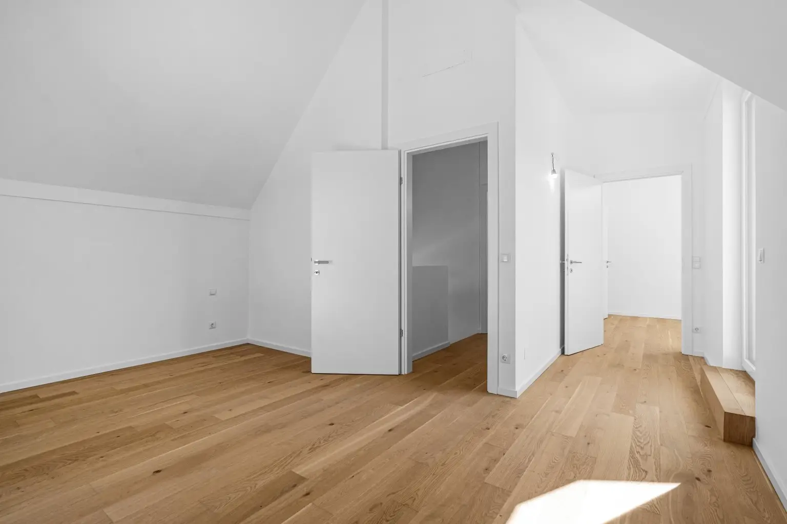 "Wohnen auf höchstem Niveau – Neubau-Doppelhäuser in Stockerau mit bester Lage & Ausstattung"