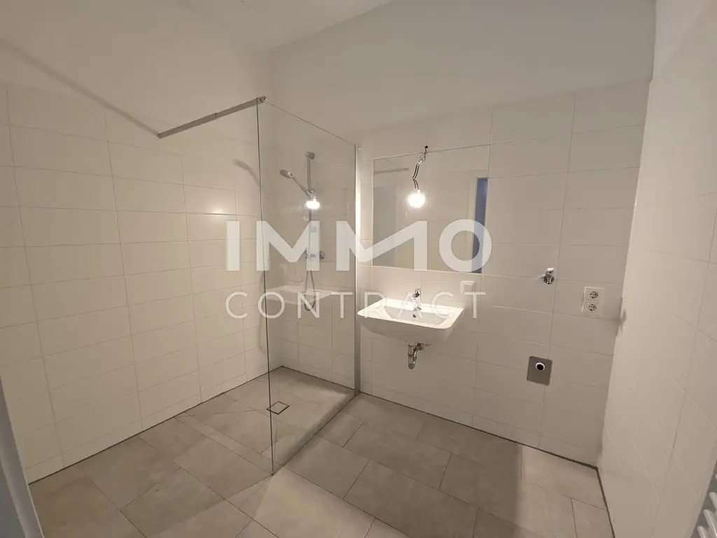 STRASSGANGER Straße 380d : Neuwertige 3 Zimmer- Wohnung mit großem Balkon - Straßganger Straße 380 d - Top 05d